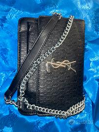 Borsa a tracolla nera stile YSL con catena argento