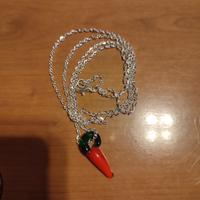 Catenina con ciondolo di peperoncino in vetro