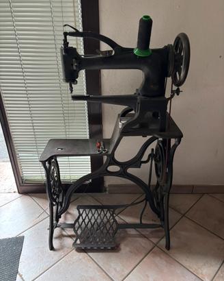 Macchina per cucire da calzolaio