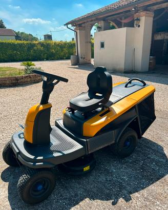 Trattorino tagliaerba  a batteria STIGA
