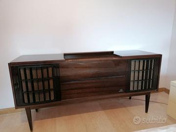 GRUNDIG Stereo Konzertschrank Rossini 6