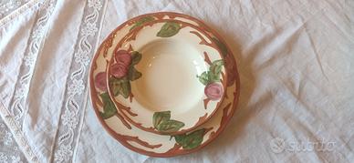 Servizio di piatti in terracotta