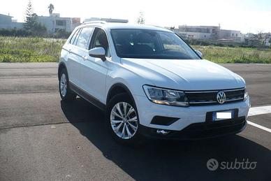 Volkswagen Tiguan 2.0 TDI SCR Business BlueMo...
