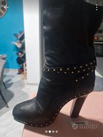 Stivaletti in  pelle camoscio MIu Miu