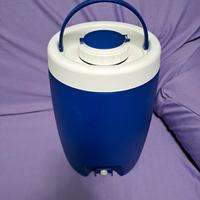 tanica acqua con rubinetto