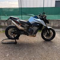 KTM DUKE 790 L