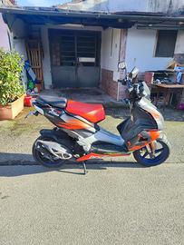 Aprilia SR