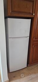 Frigorifero doppia porta Akai  bianco 