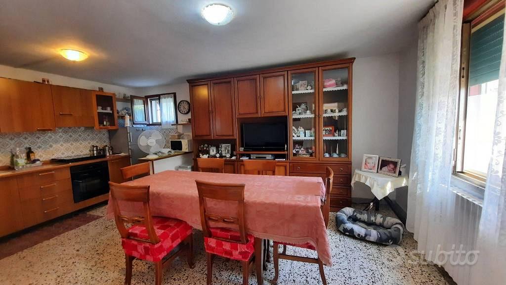 Casa – RO - Vista 5