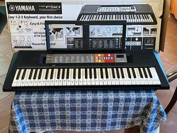 Tastiera Yamaha PSR-F50 e accessori