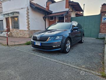 Skoda Octavia SW 1.4 110CV Metano, Carplay, Tetto 