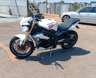 street triple 675 TRIUMPH