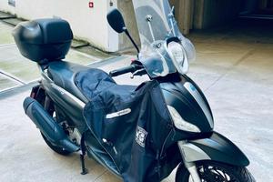 Piaggio Beverly 350