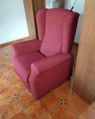 Poltrona in tessuto bordeaux