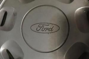 2 cerchioni Ford fiesta