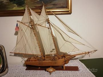 Barca a vela modellino FLYING FISH 1860