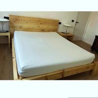 Letto in legno massello di cirmolo