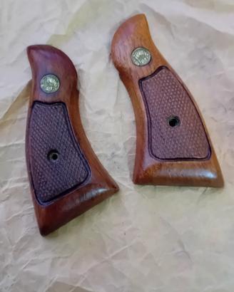 ACCESSORIO:-guancette in legno S&W stupende sconto