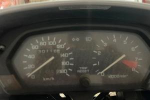 Honda dominator 650 (1998)