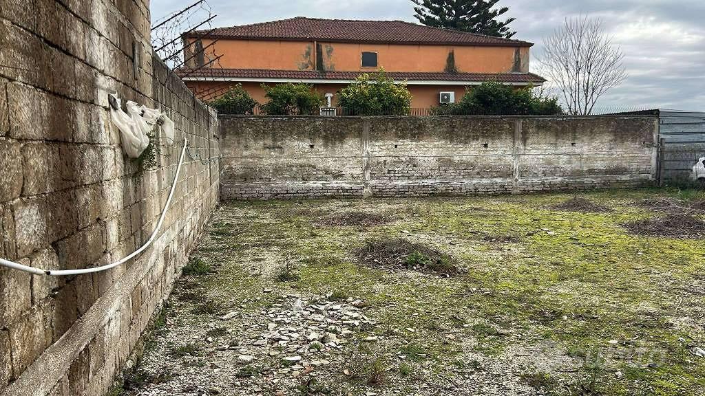 Terreno di 487 m² a Marcianise - Vista 3