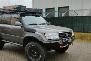 Toyota Land Cruiser HDJ 100