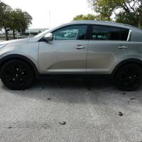 Kia Sportage 1,7 CRDI 2WD CLASS con Gancio Traino