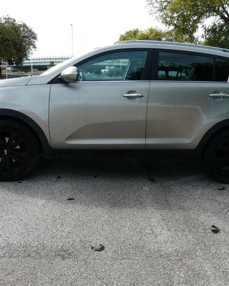 Kia Sportage 1,7 CRDI 2WD CLASS con Gancio Traino
