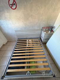 Letto a doghe con contenitore