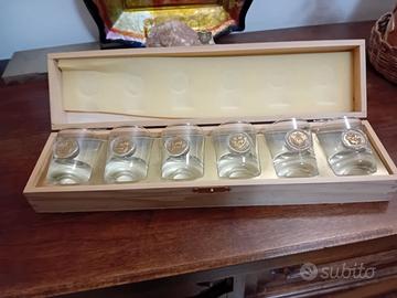 6 bicchieri da grappa con sigilli di monete d'oro