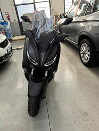 Yamaha X-Max 400