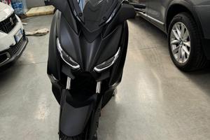 Yamaha X-Max 400