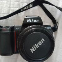 Fotocamera analogica Nikon F801s con 35-80mm f4-5