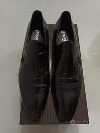 Scarpe eleganti nero lucido 