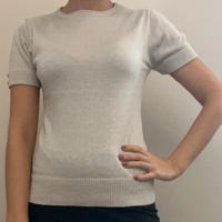 Maglioncino a mezze maniche con bottoni