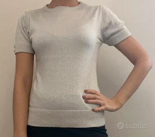 Maglioncino a mezze maniche con bottoni