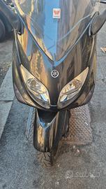 Yamaha tmax 