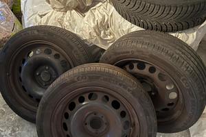 Gomme + cerchi di ferro 195/55 r16