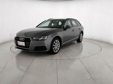 Audi A4 Avant 45 2.0 tfsi mhev Business quattro 25