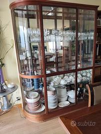 Mobile vetrina curva / bow front cabinet in legno