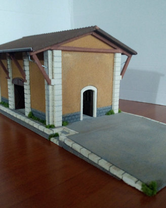 Magazzino merci F.S. 1:87 con illuminazione