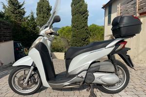Honda SH 300