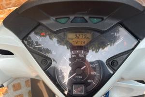SH300i anno 2012 pochissimi chilometri