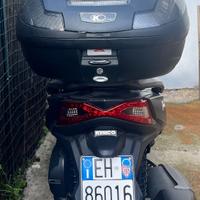 Scooter due posti