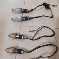 Frecce, indicatori di direzioni moto