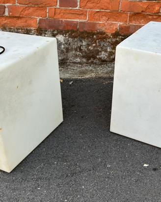 Coppia cubi Slide desing lampade pouf