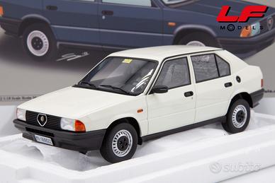 Laudoracing Alfa Romeo 33 1.3S 1985 Bianco 1:18