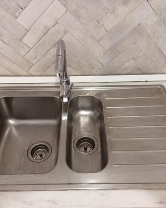 lavello da incasso IKEA con miscelatore doccetta