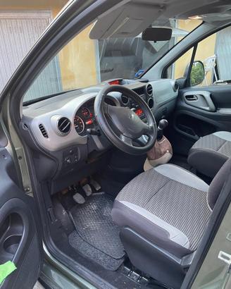 Auto Peugeot