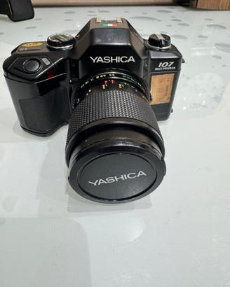 YASHICA 107 multiprogram + obiettivo 35-70mm