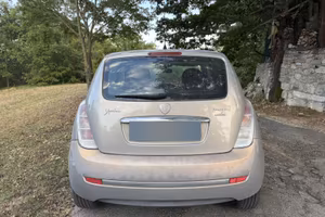 Lancia Y
